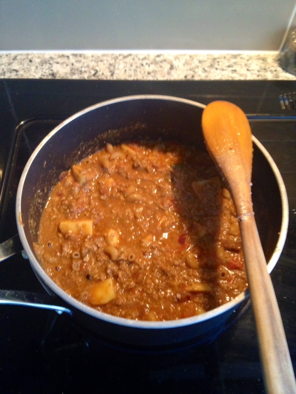 Chundo jo Saak, Ground beef curry